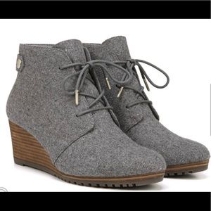 DR SCHOLL’S booties